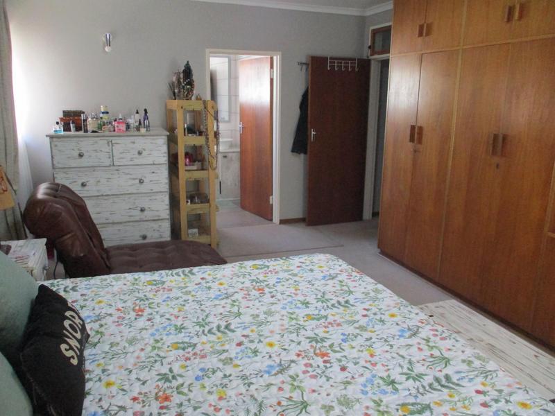 4 Bedroom Property for Sale in Heuwelsig Free State